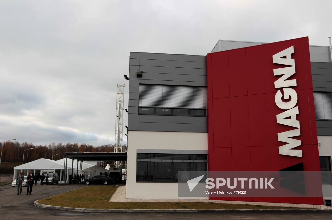 Opening of Magna's car parts plant