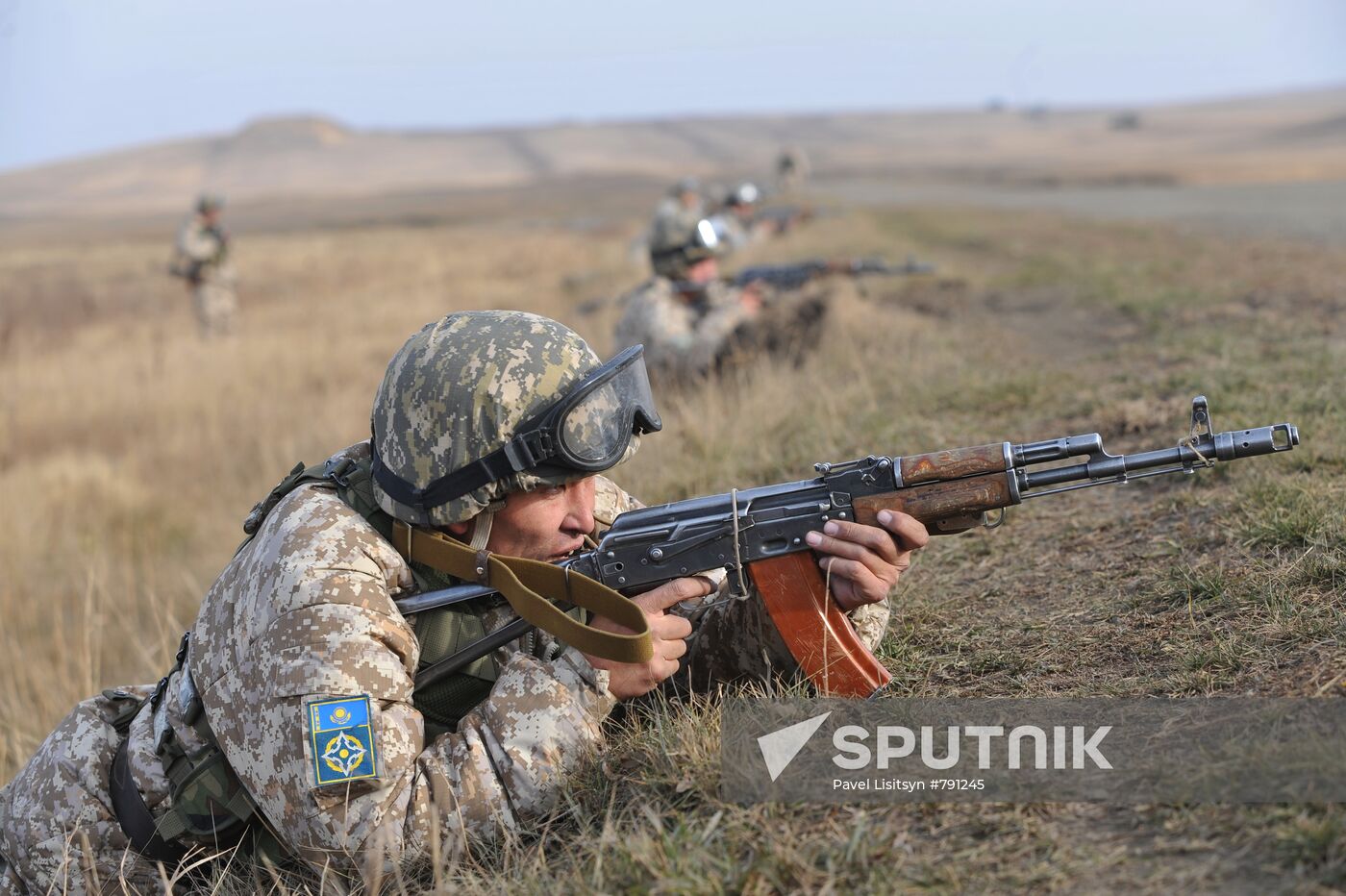 CSTO holds Interaction-2010 drills at Chebarkul training field