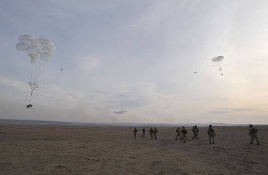 CSTO holds Interaction-2010 drills at Chebarkul training field