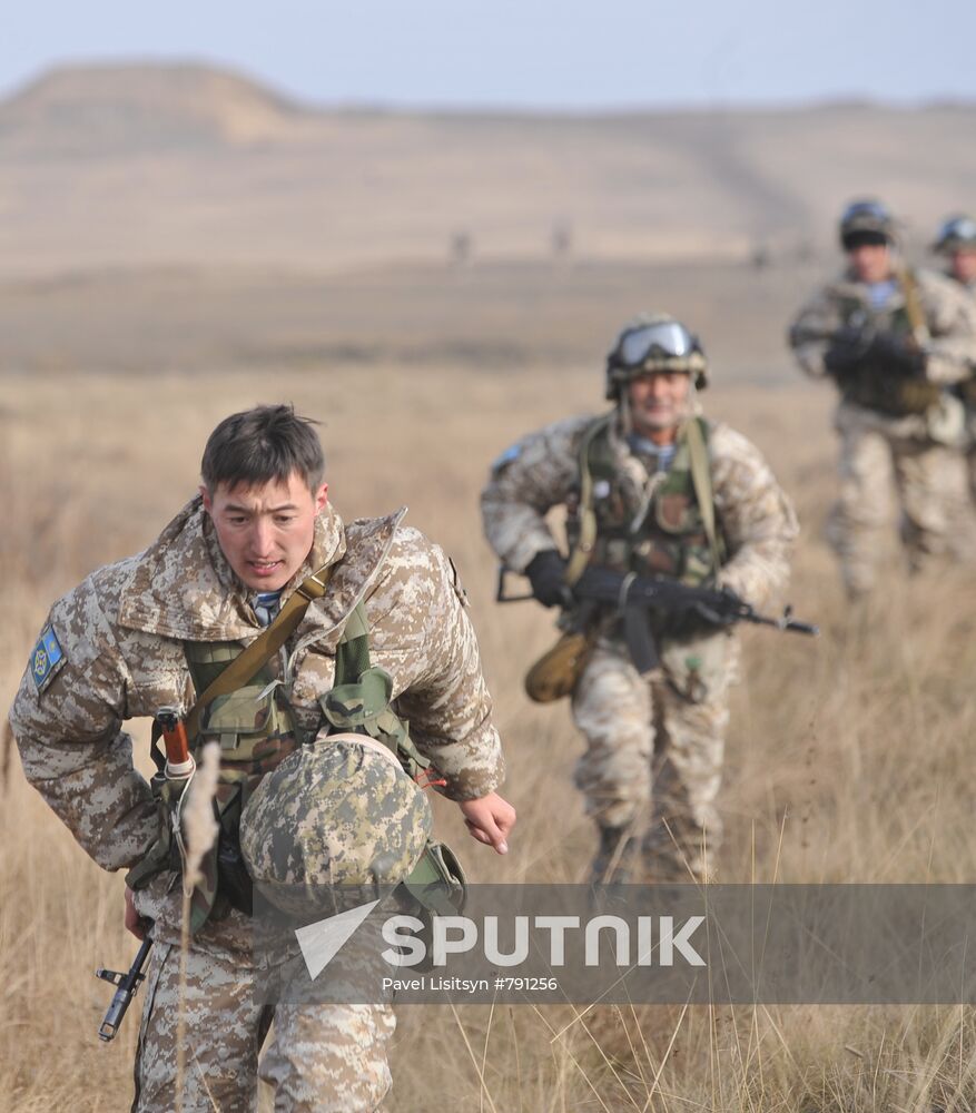 CSTO holds Interaction-2010 drills at Chebarkul training field