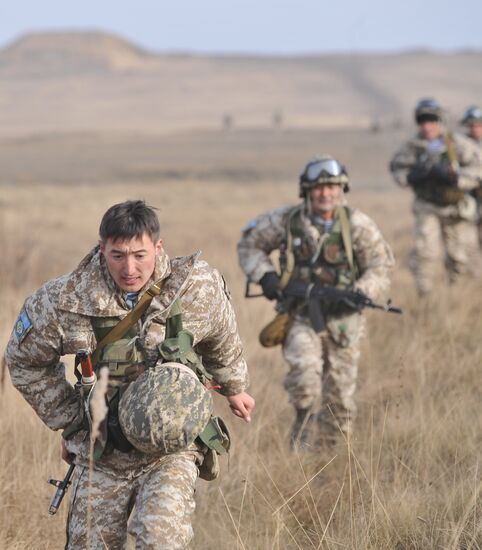 CSTO holds Interaction-2010 drills at Chebarkul training field