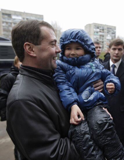 Dmitry Medvedev visits military community town in Moscow Region