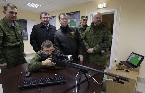 Dmitry Medvedev visits sniper training school