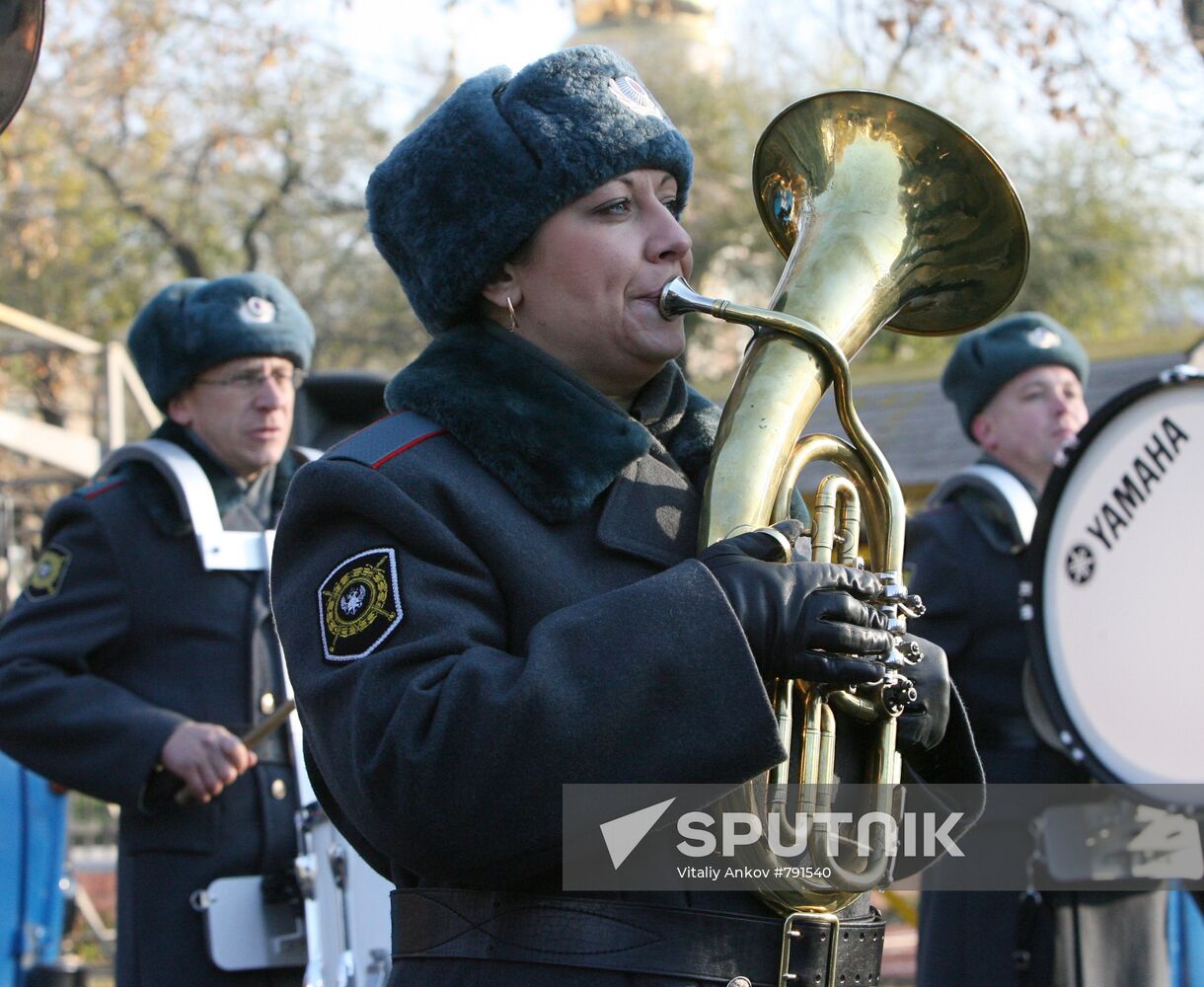 Militia ceremonial review