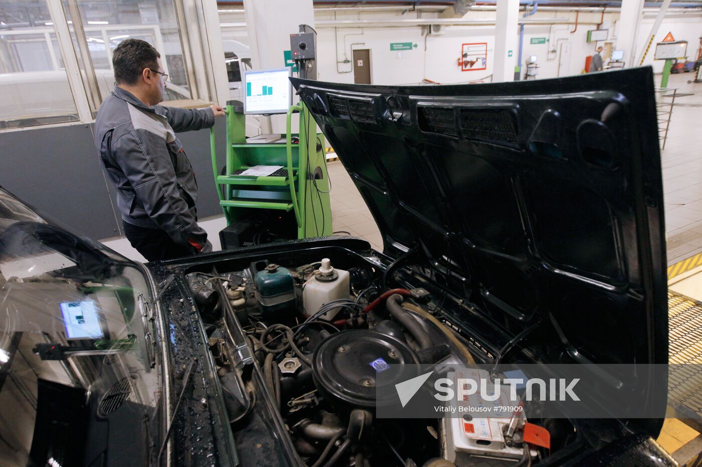 Car technical inspection at State Road Safety Inspectorate