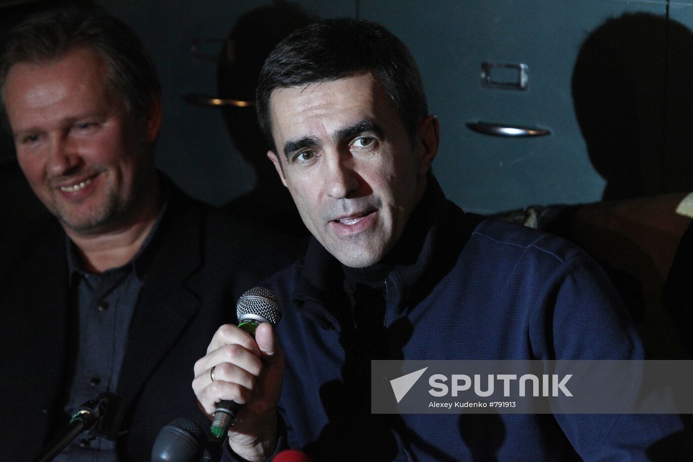 Vyacheslav Butusov, Alexander Loginov