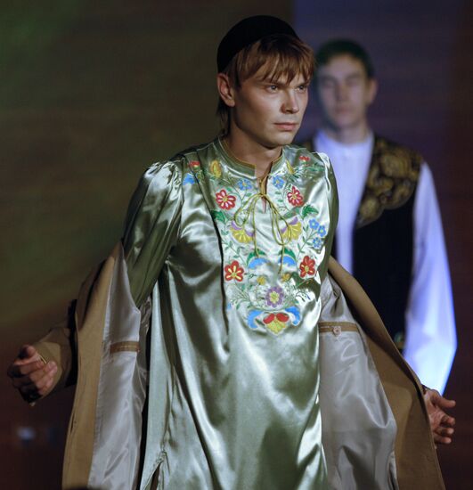 Islamic-clothes fashion contest of Muslim clothes