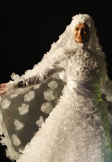 Islamic-clothes fashion contest of Muslim clothes
