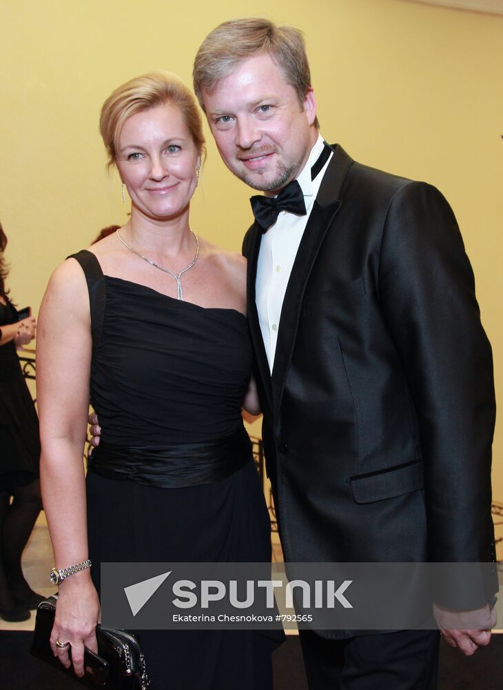 Elena Lukshinova, Valdis Pelsh