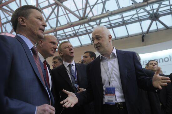 Sergei Ivanov, Steve Ballmer, Anatoly Chubais and Leonid Melamed