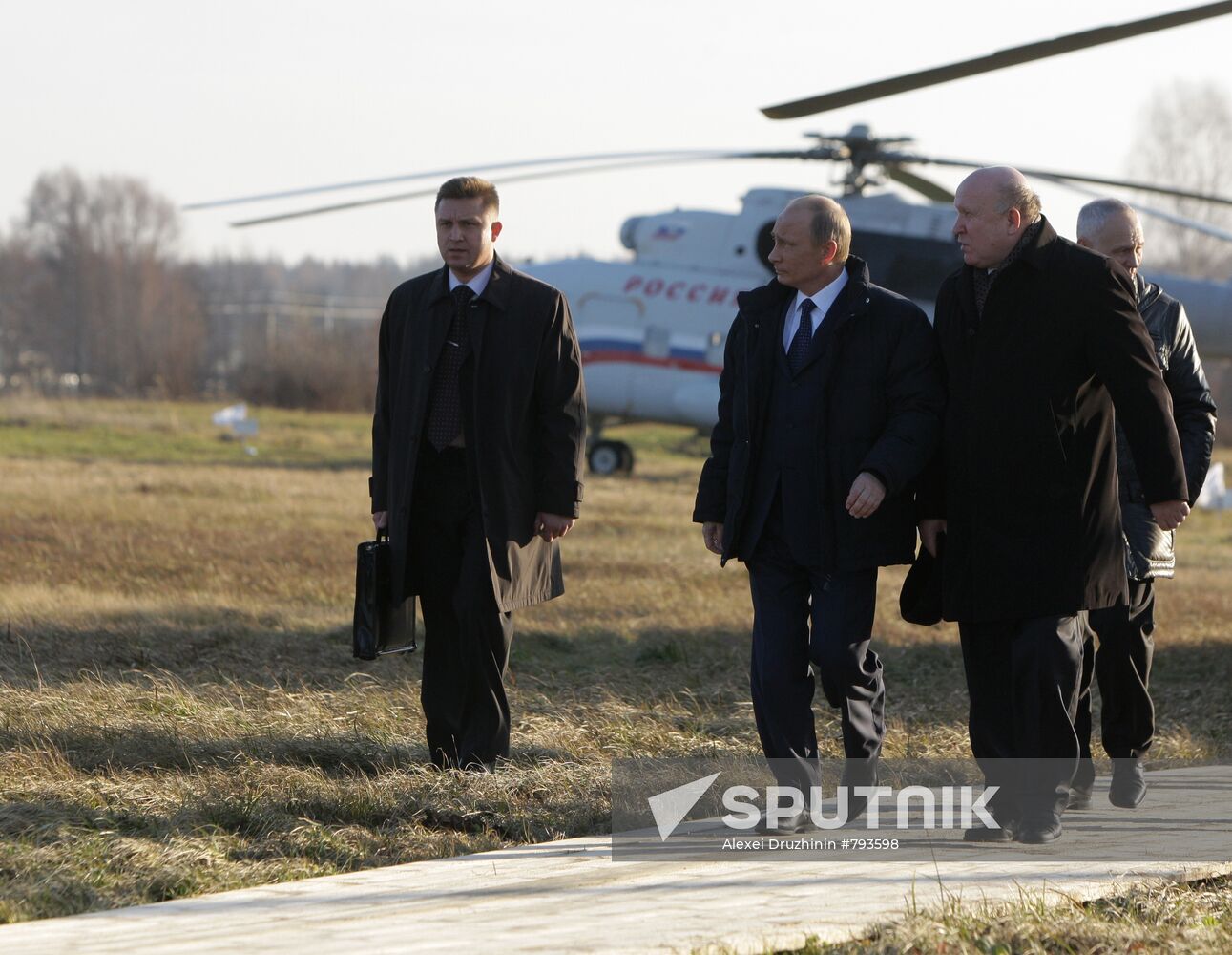 Vladimir Putin visits Verkhnyaya Vereya village