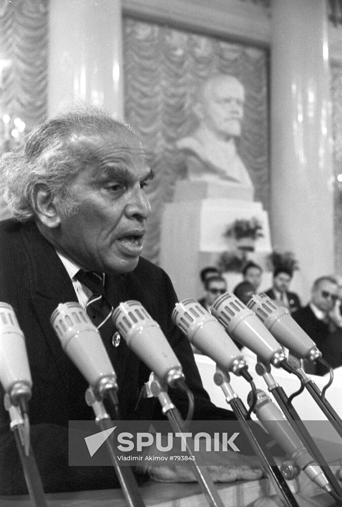 Krishna Menon, India