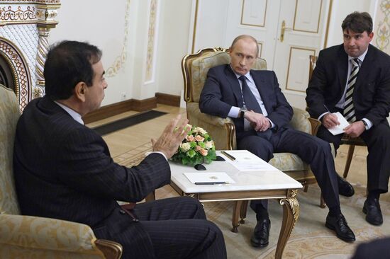 Vladimir Putin meets with Carlos Ghosn in Novo-Ogaryovo