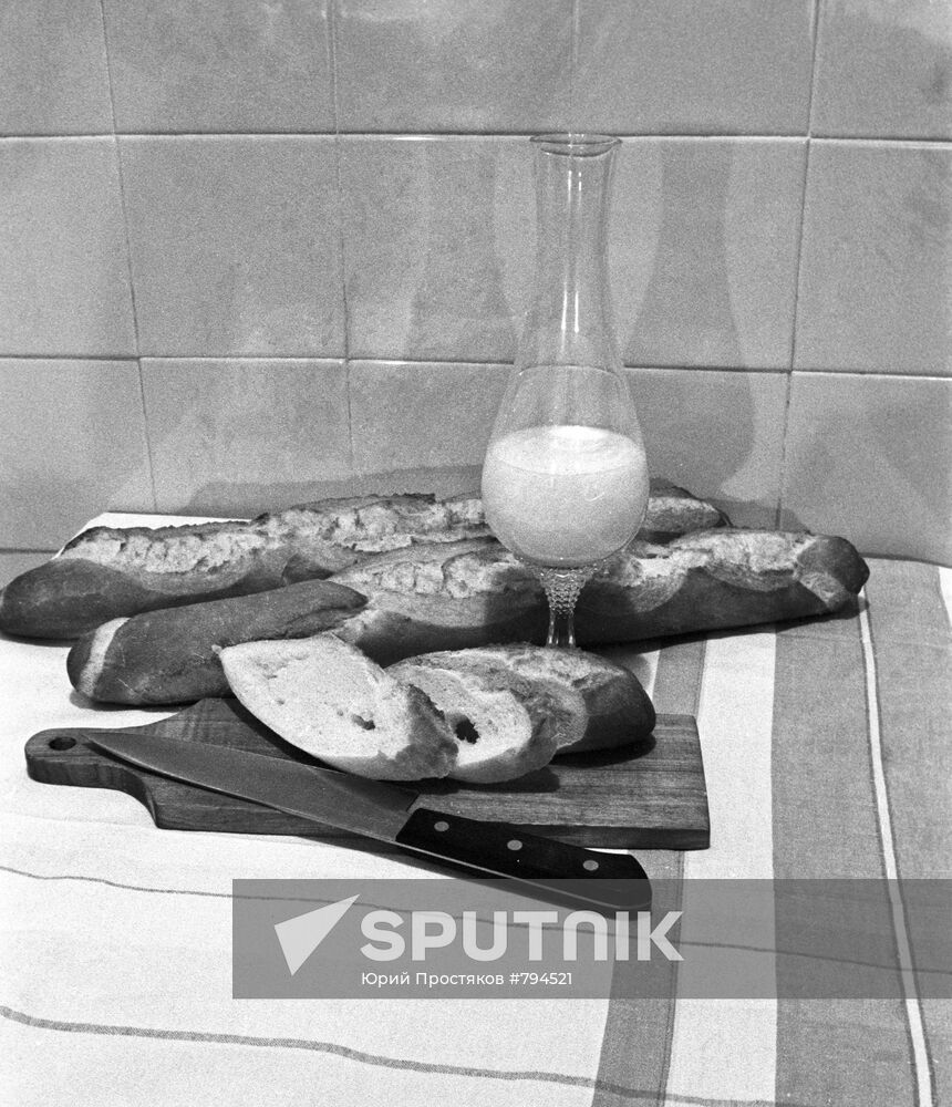 Composition with wheat bread