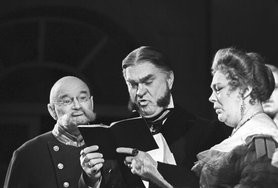 Nikolai Plotnikov, Nikolai Gritsenko, Alla Kazanskaya