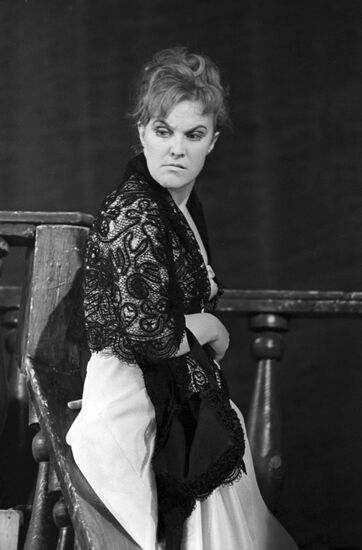 Actress Svetlana Mizeri