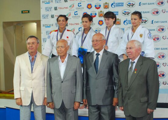 Former Russian Prime Minister Viktor Chernomyrdin dies at 72