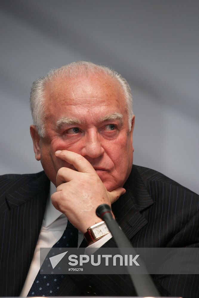 Former Russian Prime Minister Viktor Chernomyrdin dies at 72