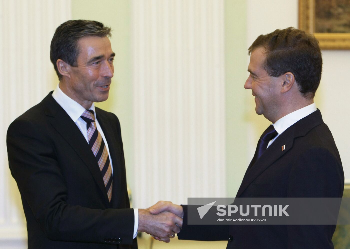 Dmitry Medvedev meets with Anders Fogh Rasmussen