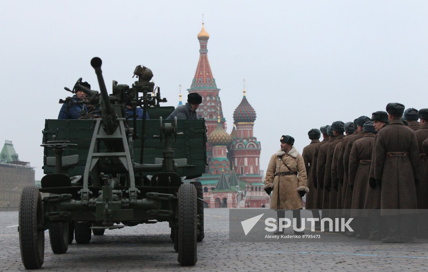 Moscow holds rehearsal of march to recreate 1941 parade