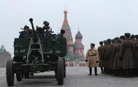 Moscow holds rehearsal of march to recreate 1941 parade