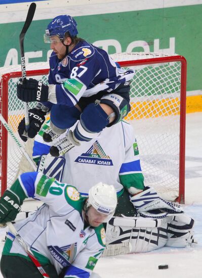 KHL: Dynamo Moscow vs. Salavat Yulayev Ufa