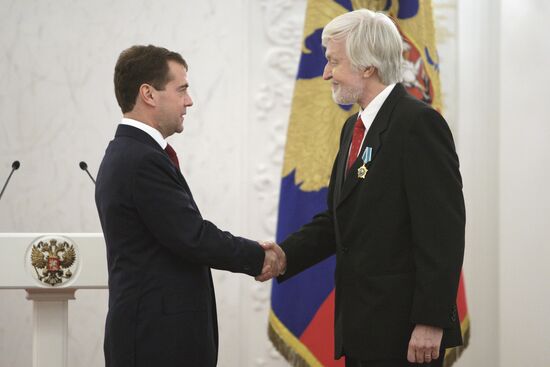 Dmitry Medvedev presents state awards in Kremlin