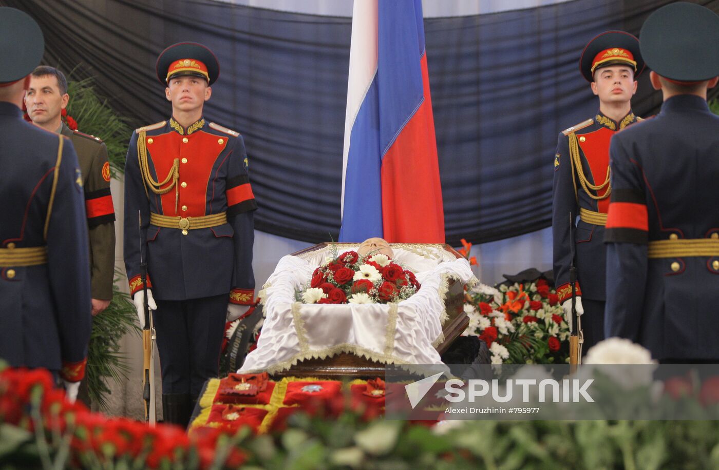 Moscow holds funeral service for Viktor Chernomyrdin
