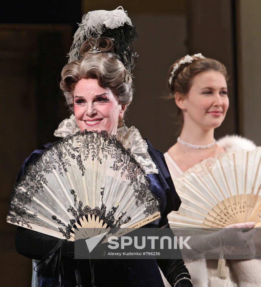 Elina Bystritskaya and Olga Molochnaya