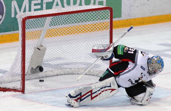 Hockey. KHL. Dinamo (Moscow) vs Traktor (Chelyabinsk)