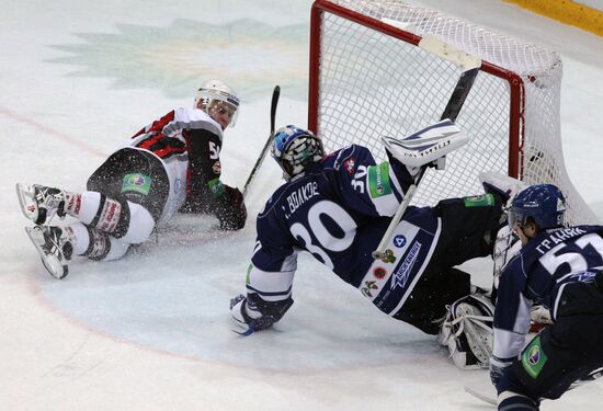 Hockey. KHL. Dinamo (Moscow) vs Traktor (Chelyabinsk)