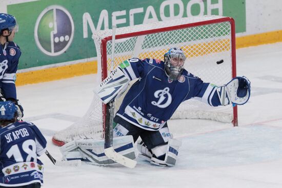Hockey. KHL. Dinamo (Moscow) vs Traktor (Chelyabinsk)