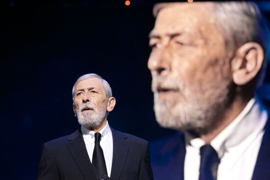 Vakhtang Kikabidze