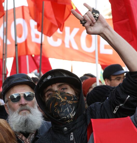Communists march in Moscow on October Revolution day