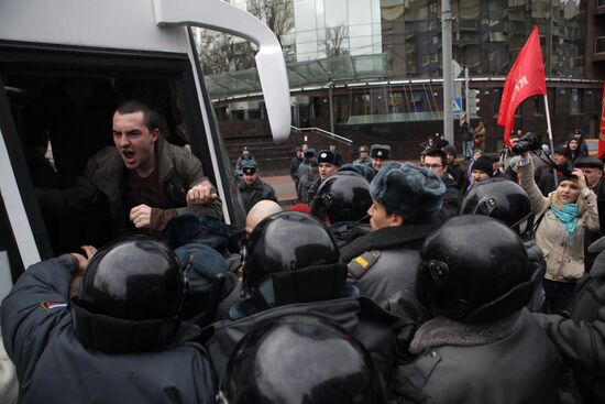 National Bolsheviks arrested before Communist rally