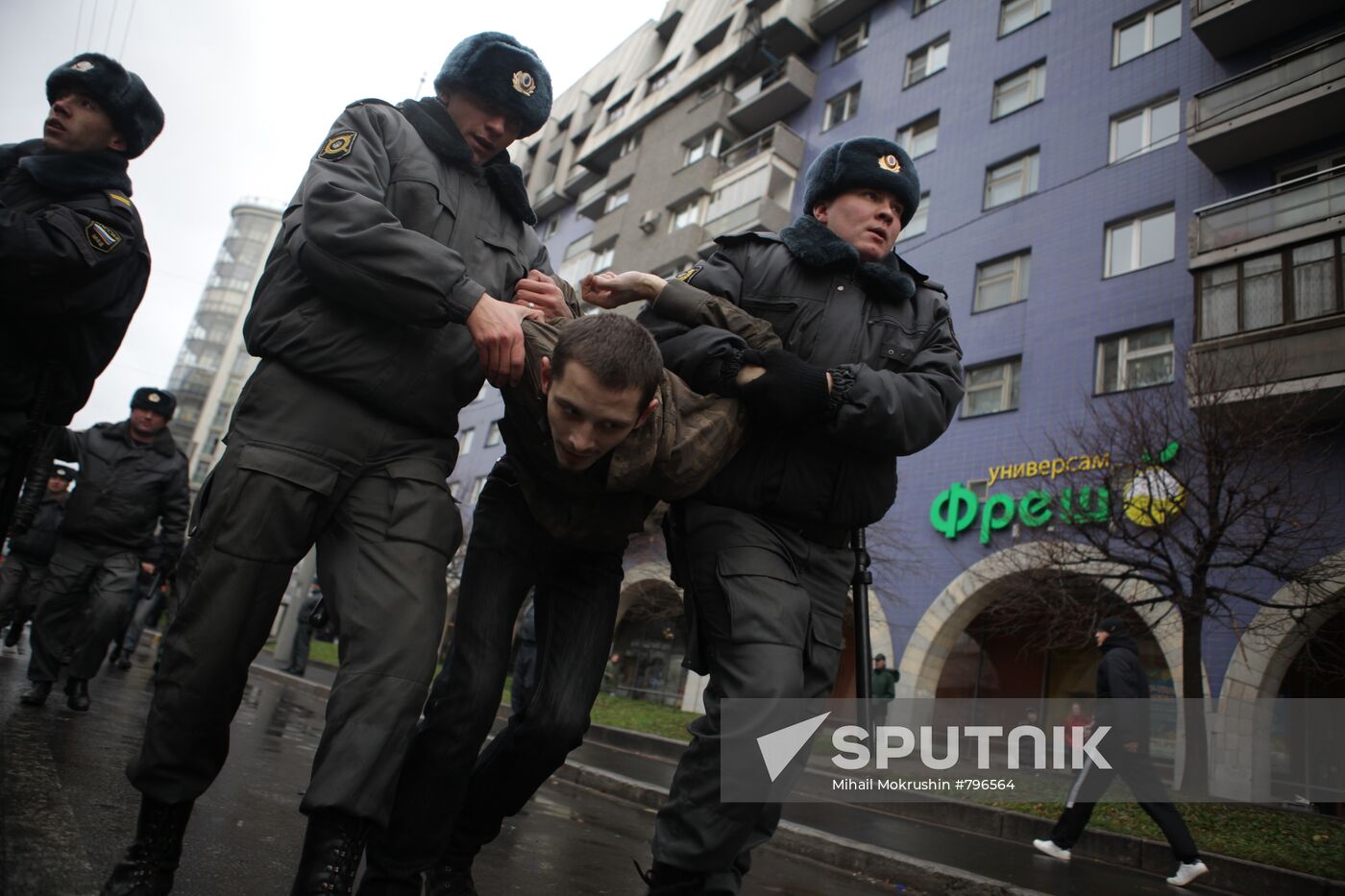 National Bolsheviks arrested before Communist rally