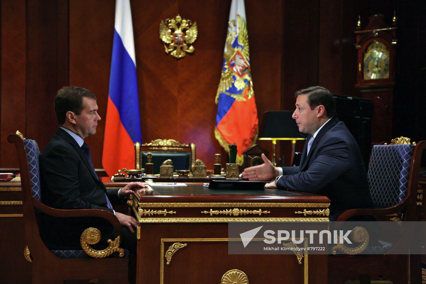 Dmitry Medvedev meets Alexander Khloponin