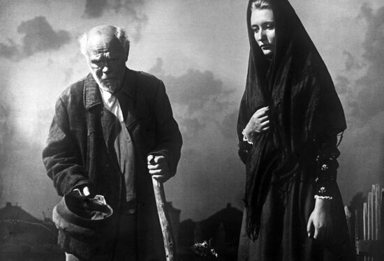 Scene from movie Virgin Soil Upturned