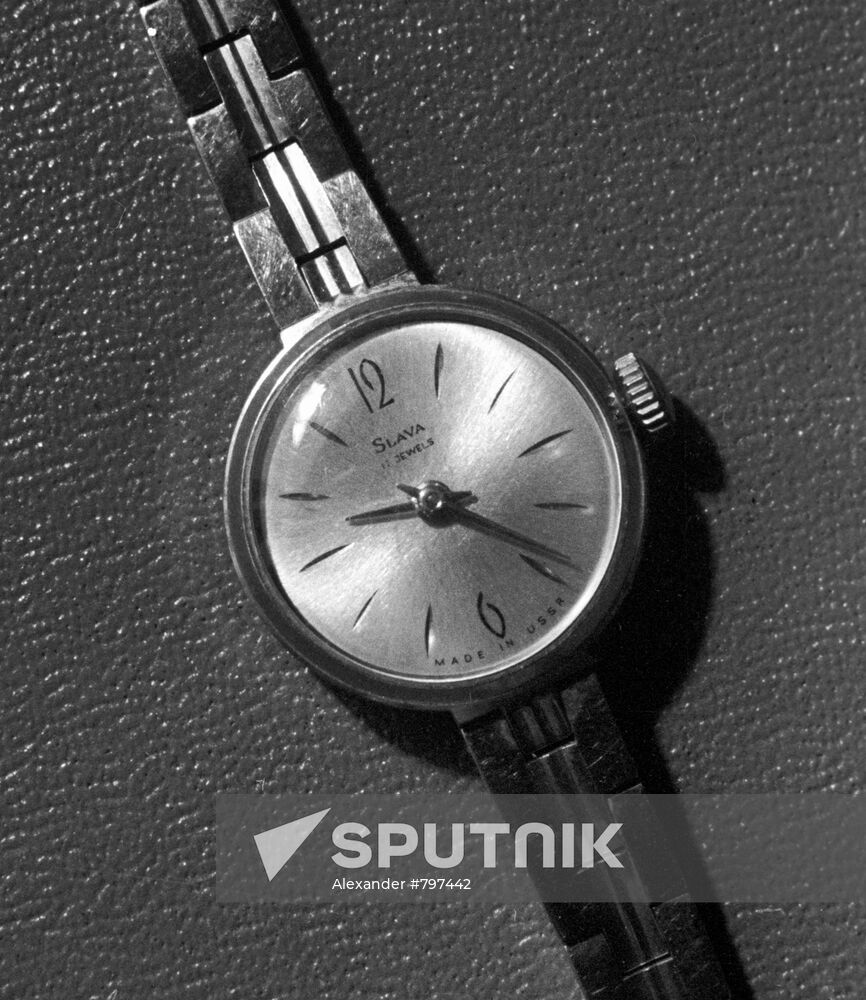 "Slava" ladies' wristwatch