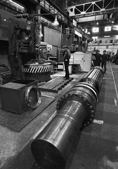 Shop at Electrosila plant in Leningrad