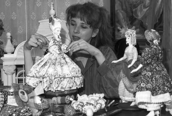 Aleksandra Khudyakova's dolls