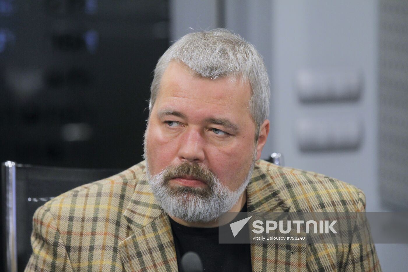 Assault on Journalist Oleg Kashin roundtable discussion