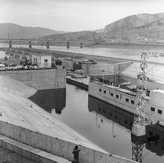 Ship lift on Yenisei