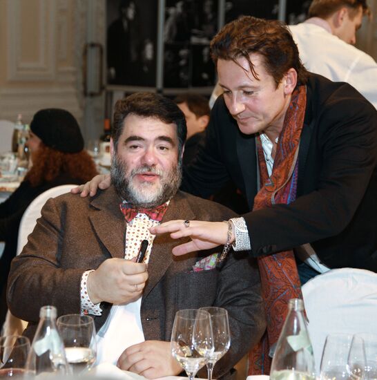 Mikhail Kusnirovich, Oleg Menshikov