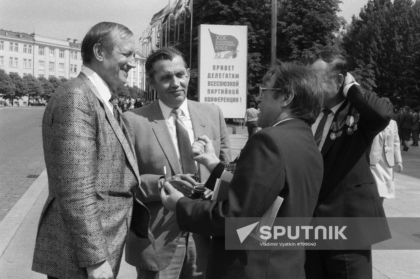 Yevgeny Yevtushenko and Robert Rozhdestvensky