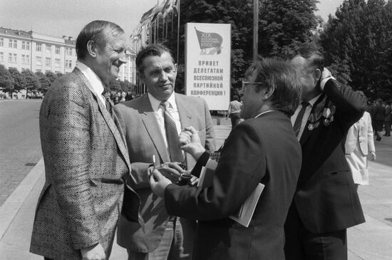 Yevgeny Yevtushenko and Robert Rozhdestvensky