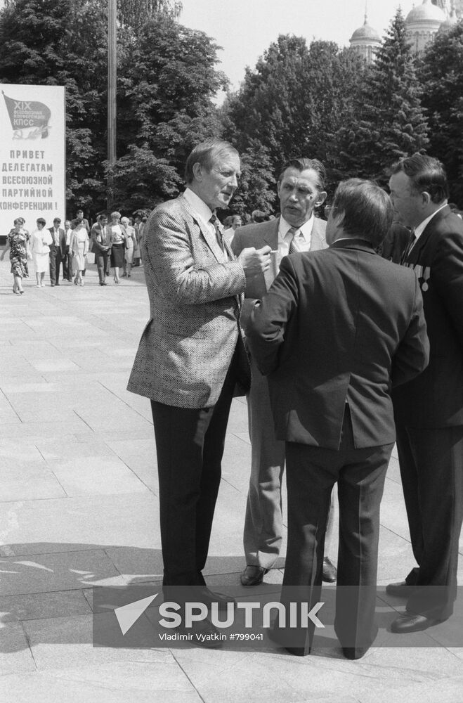 Yevgeny Yevtushenko and Robert Rozhdestvensky
