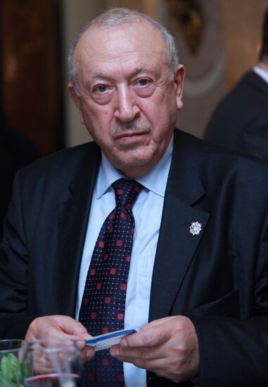 Tair Salakhov