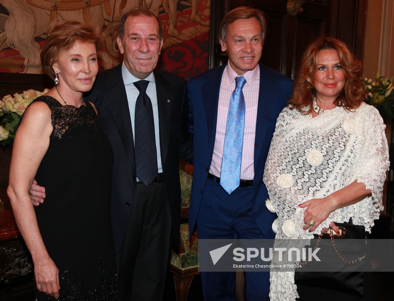 Vittorio Surdo, Alexai Pushkov