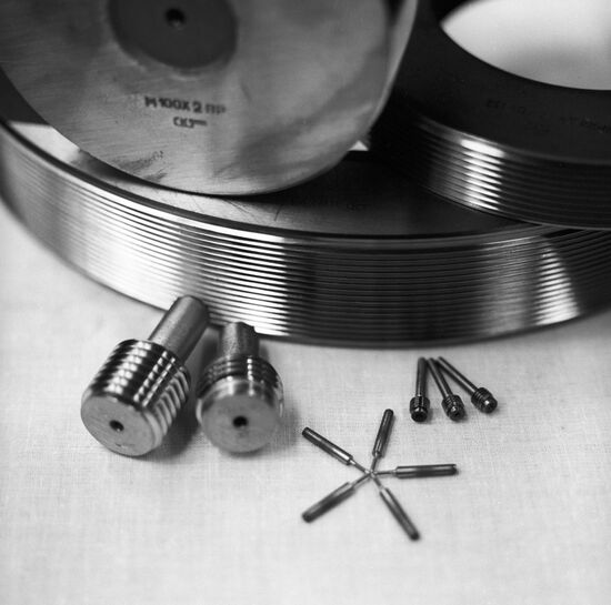 Screw gauges, rings and plugs